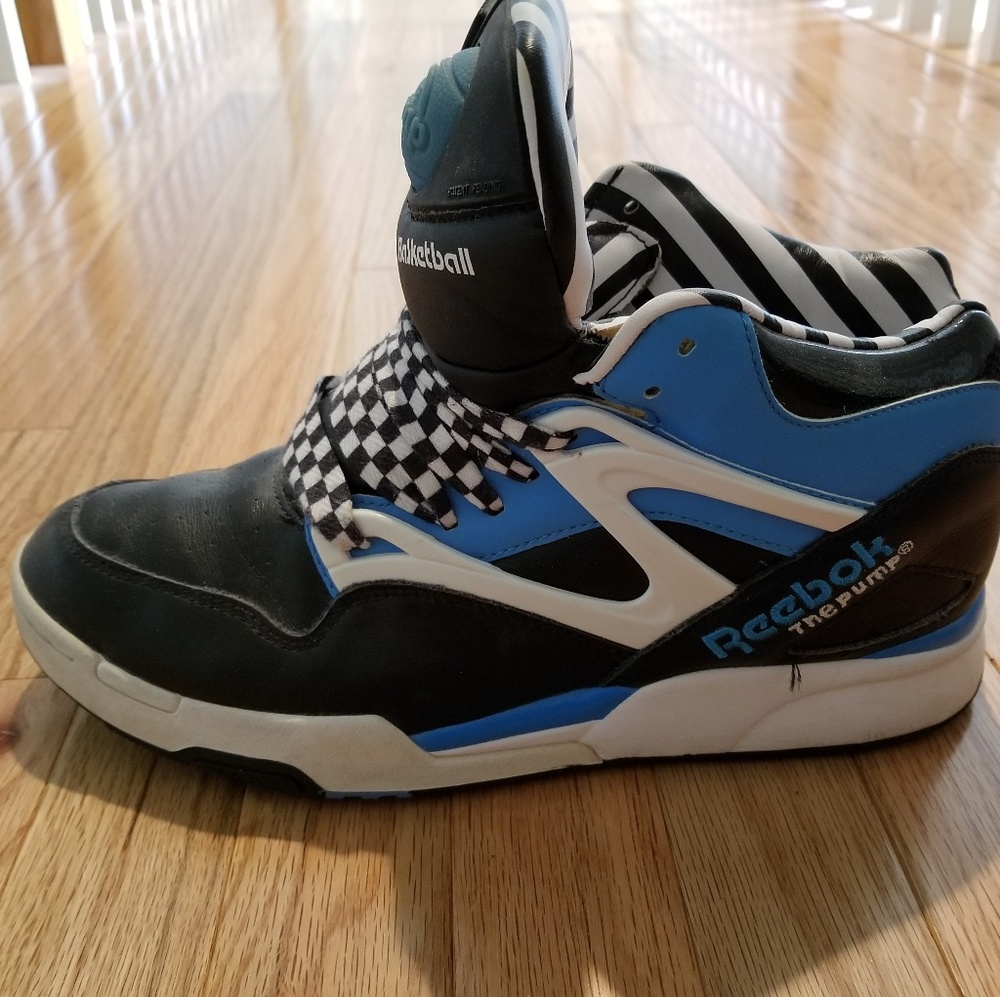 Reebok Pumps Blue with Black/White Stripes